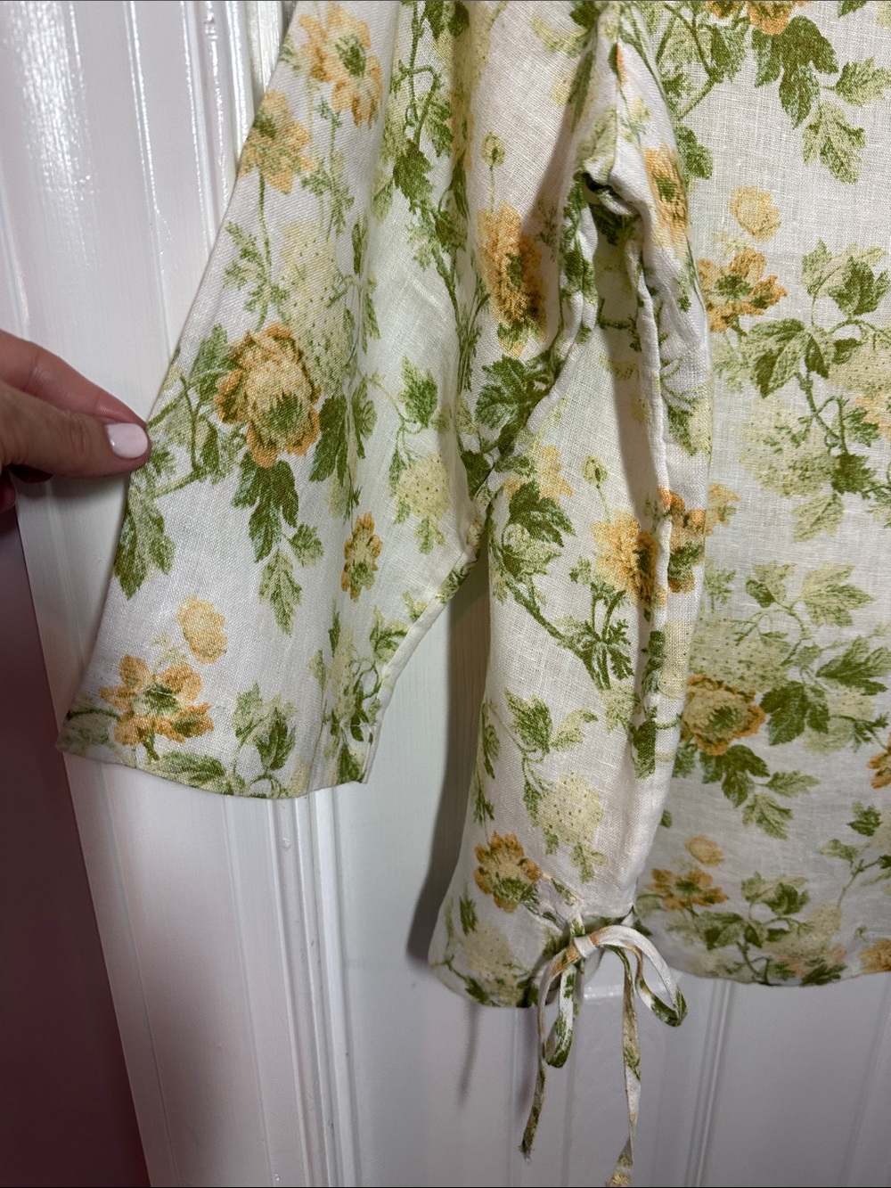 Laura Ashley Cream Linen Floral Blouse with Yellow Roses and Green Foliage 0016 - Picture 3 of 6